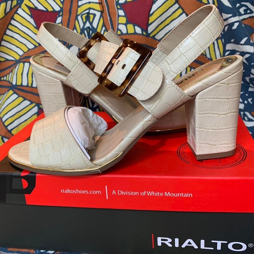 New Rialto Sandals - Picture 2 of 4
